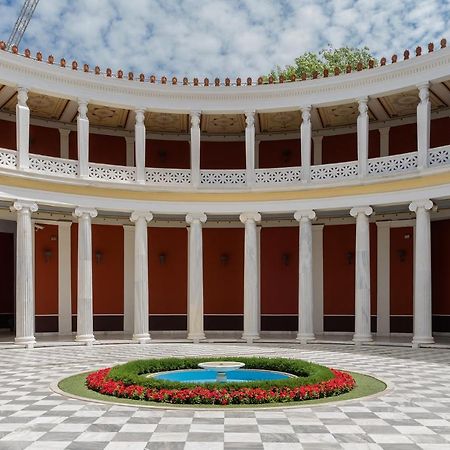 Tranquil Central Apt, Behind Athens Caravel Area Экстерьер фото