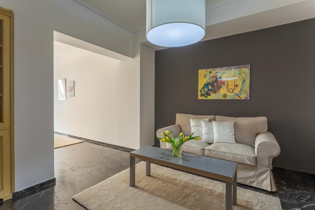 Tranquil Central Apt, Behind Athens Caravel Area Экстерьер фото