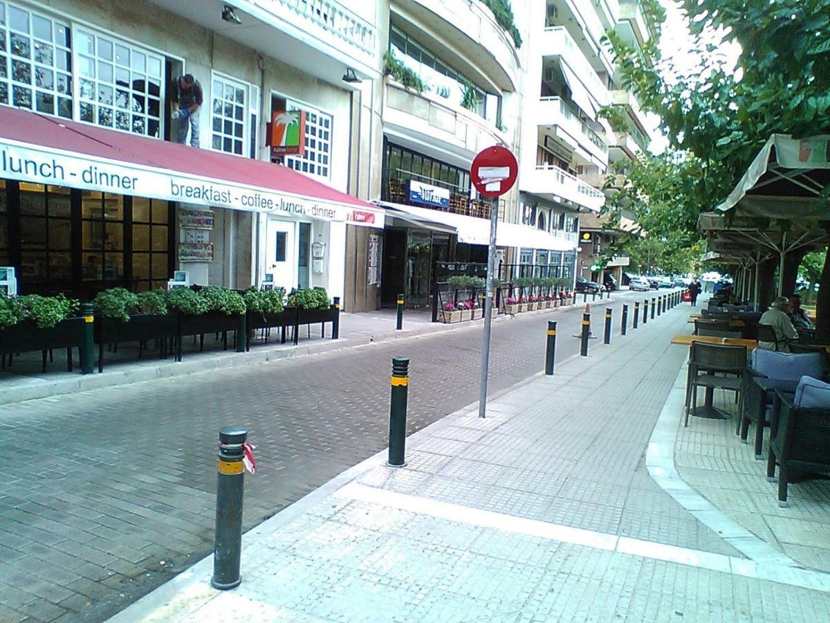 Tranquil Central Apt, Behind Athens Caravel Area Экстерьер фото